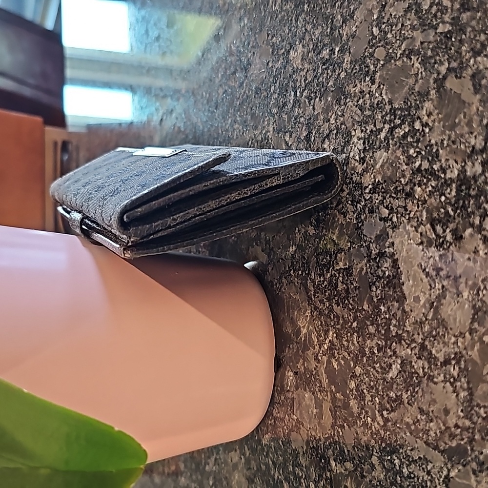 Gucci Long Monogram Wallet - Picture 15 of 15